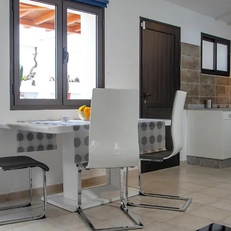 Sunset Studio Playa Blanca דירה